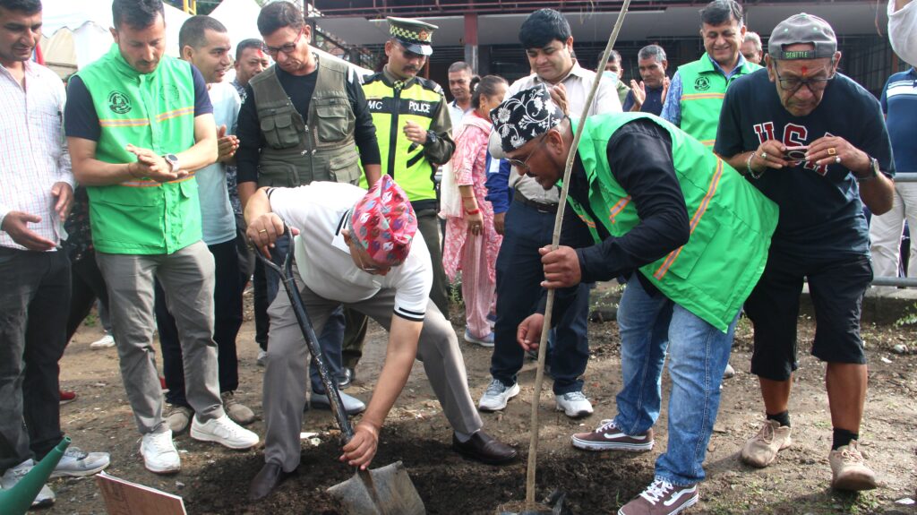 ललितपुरको ताल्छिखेलमा वृक्षारोपण कार्यक्रम सम्पन्न