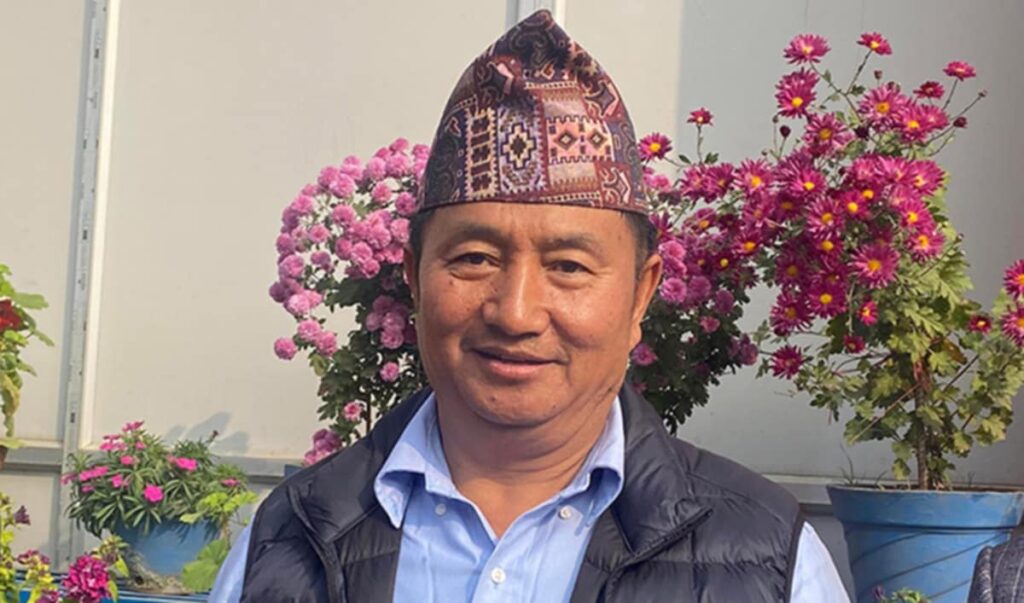 काङ्ग्रेस भित्रको आन्तरिक कलहले मुख्यमन्त्री बहादुर लामाको बहिर्गमन